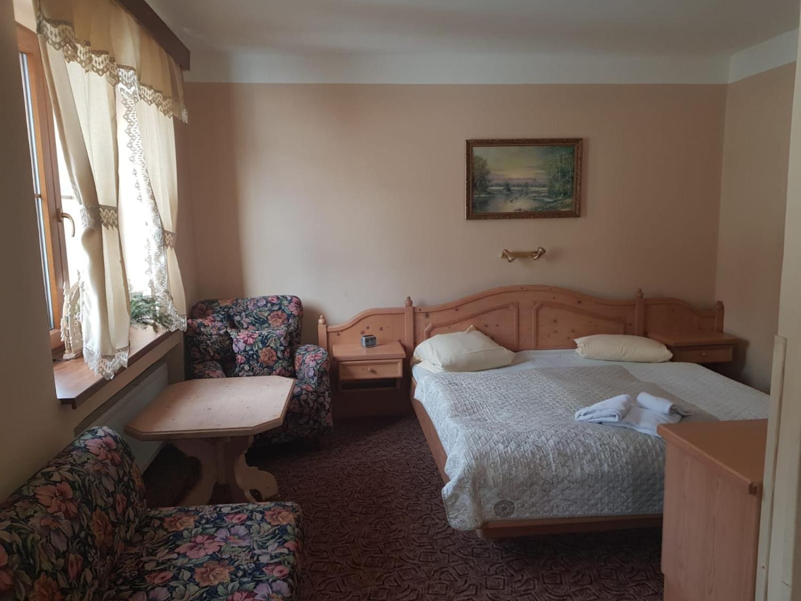 Hotel Pam ヤーヒモフ 部屋 写真